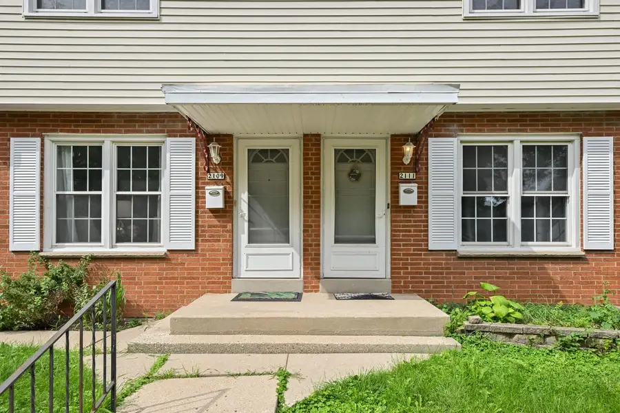 2109 N 70th STREET #2111, Wauwatosa, WI 53213 - #2