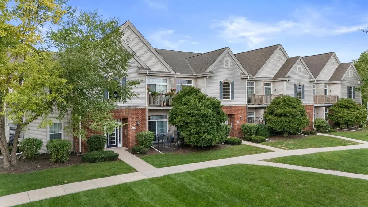 W206N16729 Blackberry CIRCLE #1523, Jackson, WI 53037 - #1