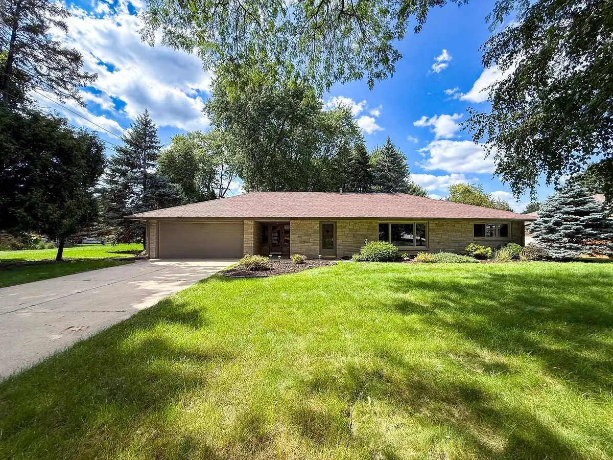 3121 N 105th STREET, Wauwatosa, WI 53222 - #1