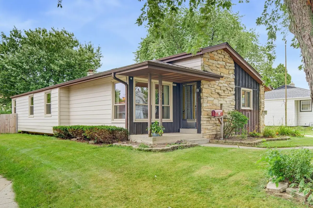 5856 S New York AVENUE, Cudahy, WI 53110 - #1