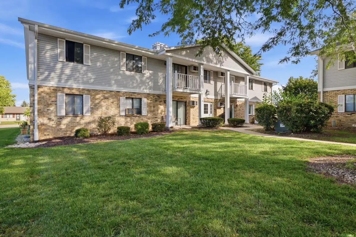 788 S River ROAD #6, West Bend, WI 53095 - #1