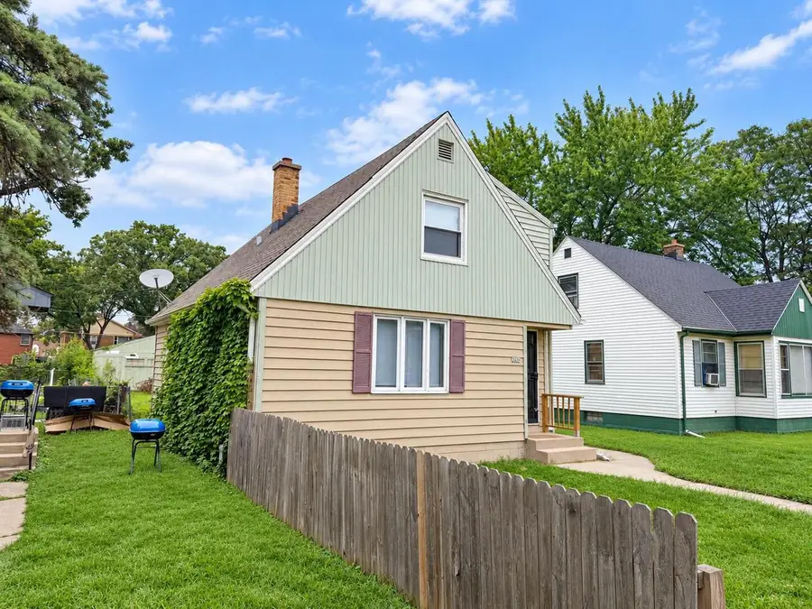 4226 W Courtland AVENUE, Milwaukee, WI 53209 - #2