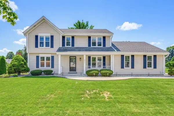 2021 Inverness DRIVE, Waukesha, WI 53186