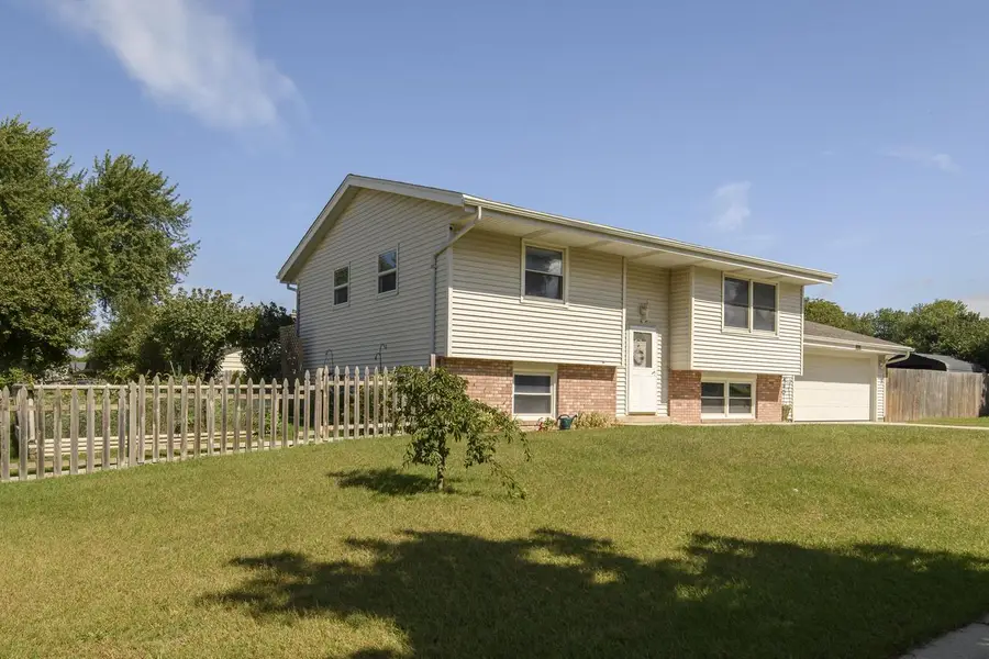 2018 Robin STREET, West Bend, WI 53090 - #2