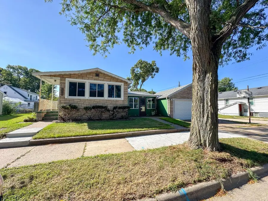 818 LIVINGSTON STREET, La Crosse, WI 54603 - #3