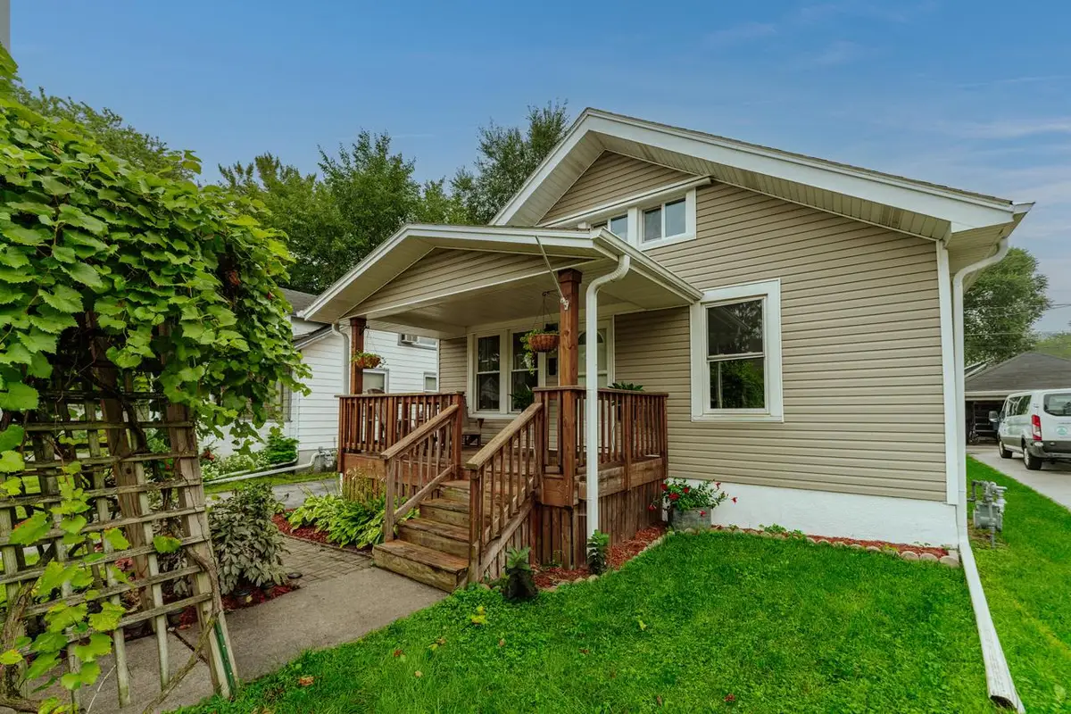 317 Wilson AVENUE, Waukesha, WI 53186 - #1