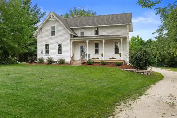 N4W22625 Bluemound ROAD, Waukesha, WI 53186