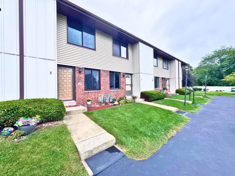 1415 Oakes ROAD #5, Mount Pleasant, WI 53406 - #2