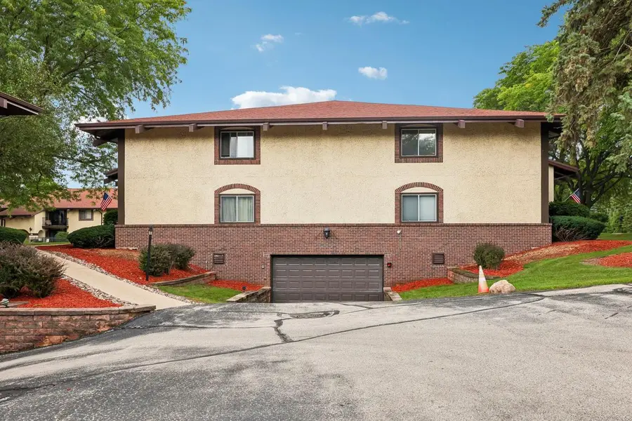 N82W13506 Fond Du Lac AVENUE #A207, Menomonee Falls, WI 53051 - #2