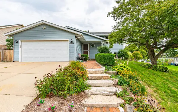 1815 Erin LANE, Waukesha, WI 53188