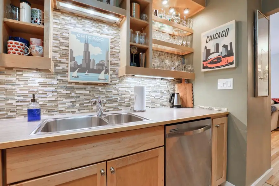 5200 S Tuckaway BOULEVARD #365, Milwaukee, WI 53221 - #3