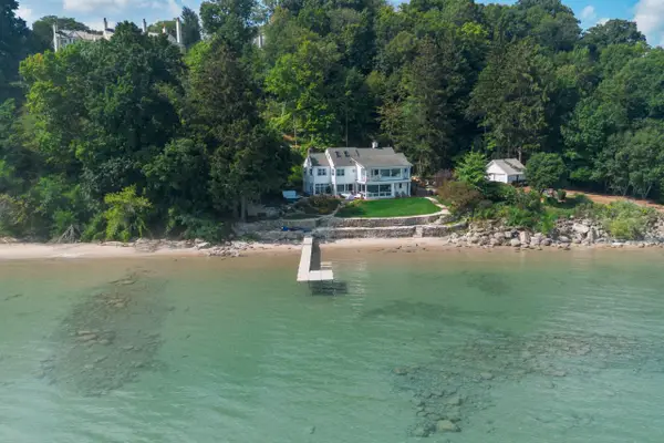 7000 N Beach DRIVE, Fox Point, WI 53217