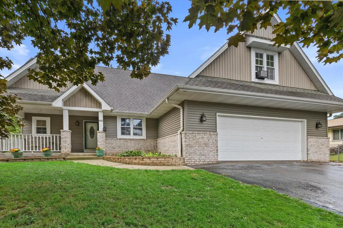 615 Braewood DRIVE, Waterford, WI 53185 - #1