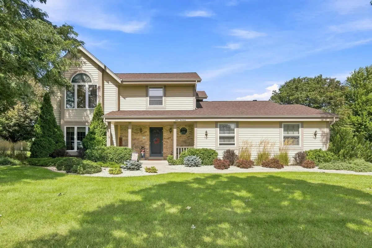N48W25418 Aberdeen DRIVE, Pewaukee, WI 53072 - #1