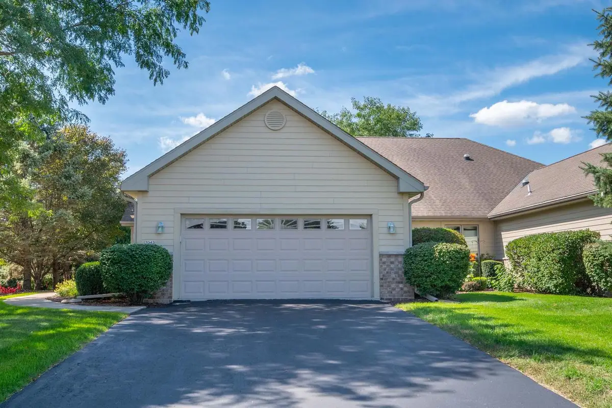 7043 S Lannonstone COURT, Franklin, WI 53132 - #1