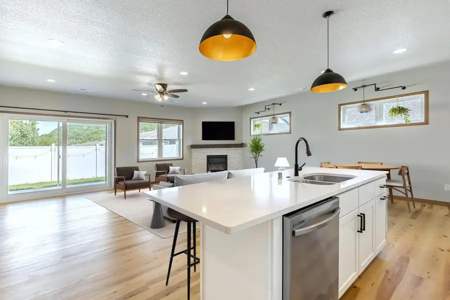 3827 Sunnyside DRIVE W, La Crosse, WI 54601 - #2