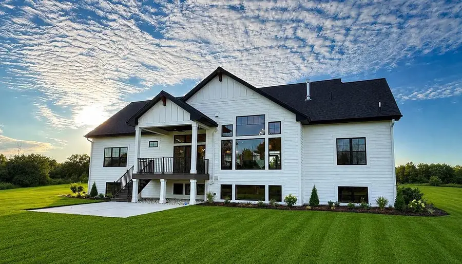 9401 W Huntington DRIVE, Mequon, WI 53097 - #2