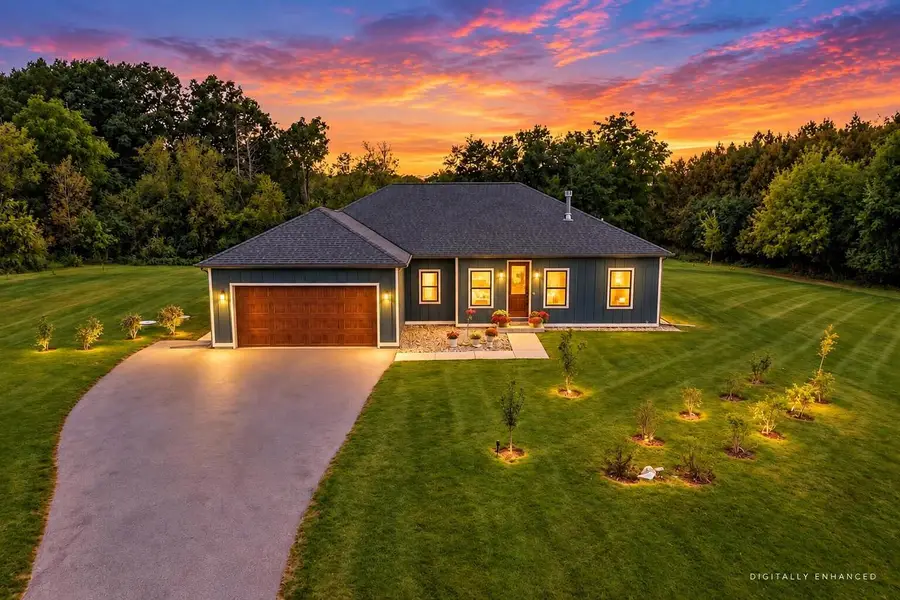 W290S6625 Holiday ROAD, Waukesha, WI 53189 - #2