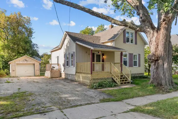 715 W Commercial STREET, Appleton, WI 54914