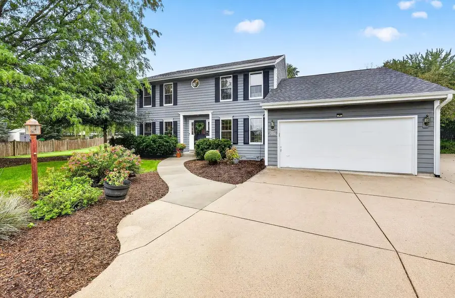 W148N7167 Terriwood Court, Menomonee Falls, WI 53051 - #2