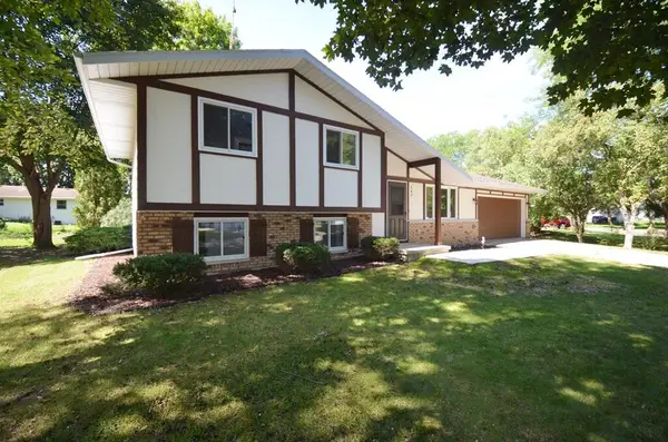 442 S Buckingham BOULEVARD, Whitewater, WI 53190