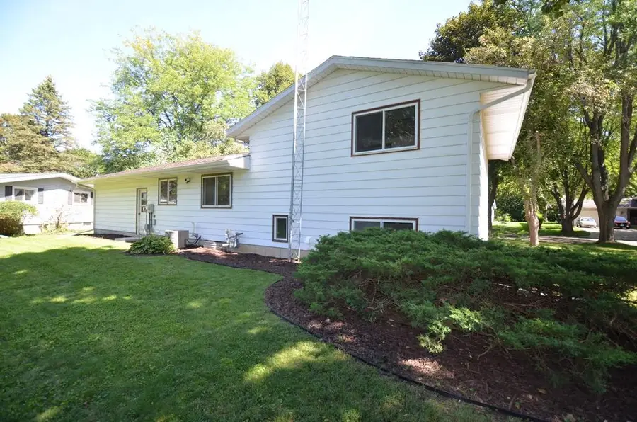 442 S Buckingham BOULEVARD, Whitewater, WI 53190 - #3