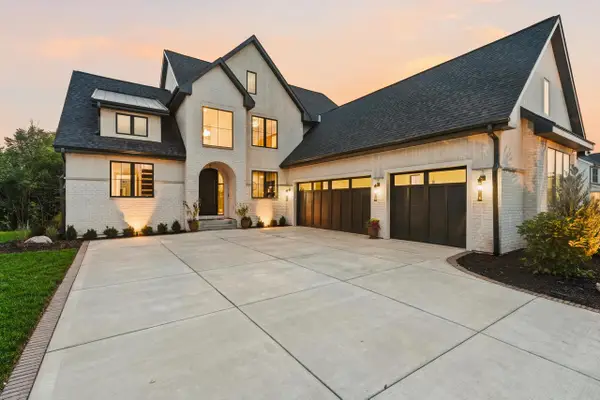 W184N5135 Sunrise LANE, Menomonee Falls, WI 53051