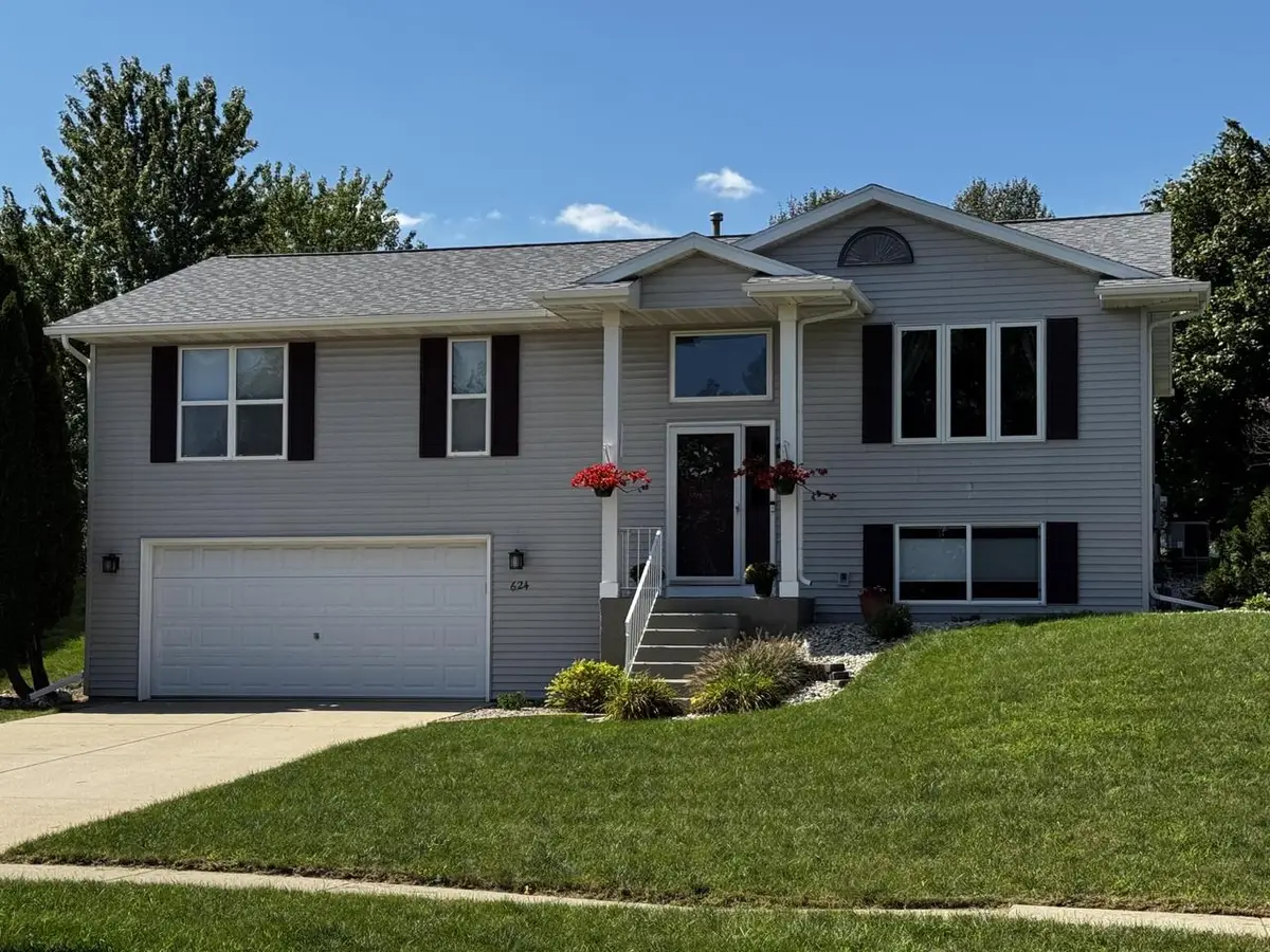 624 Brookstone WAY, Watertown, WI 53094 - #1