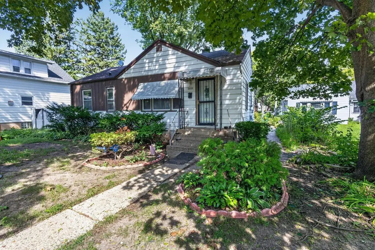 5026 N 27th STREET, Milwaukee, WI 53209 - #1