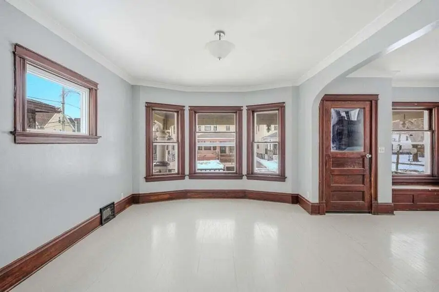 4722 W Garfield AVENUE, Milwaukee, WI 53208 - #2