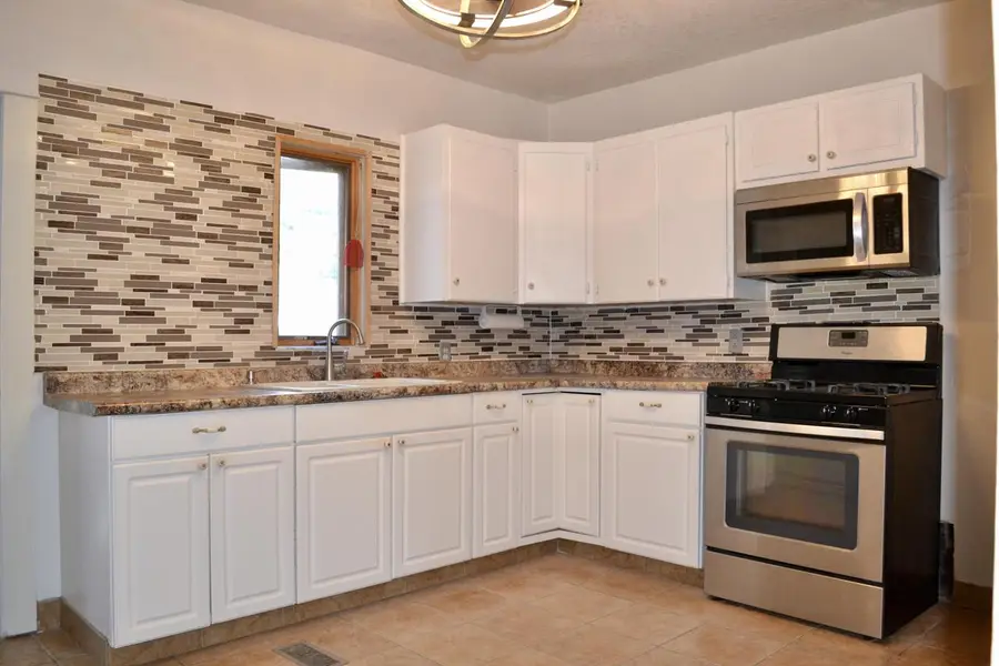6632 18TH AVENUE, Kenosha, WI 53143 - #2