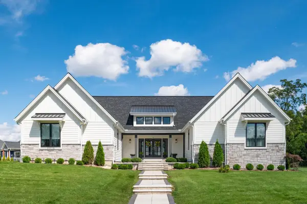 S3754W274 Legend Clubs COURT, Waukesha, WI 53189