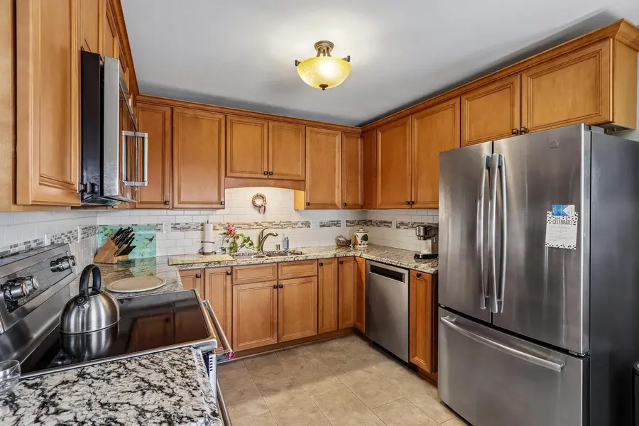 5619 S Illinois AVENUE, Cudahy, WI 53110 - #2
