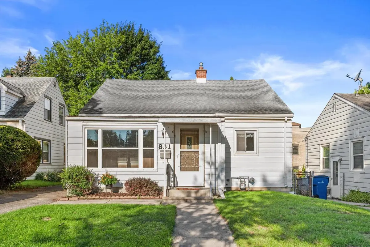 831 N 54th STREET, Milwaukee, WI 53208 - #1