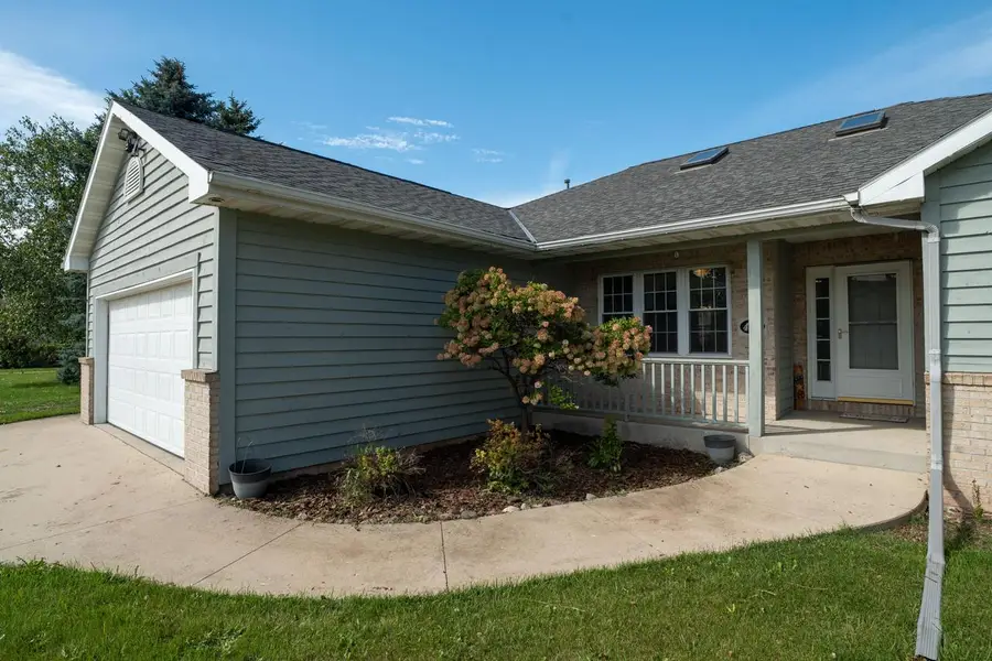 432 Hickory STREET, Belgium, WI 53004 - #2