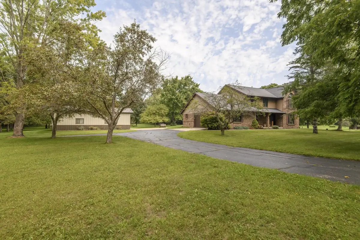 S38W34010 County Road D, Dousman, WI 53118 - #1