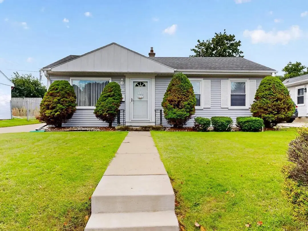 6829 W Arthur AVENUE, West Allis, WI 53219 - #1