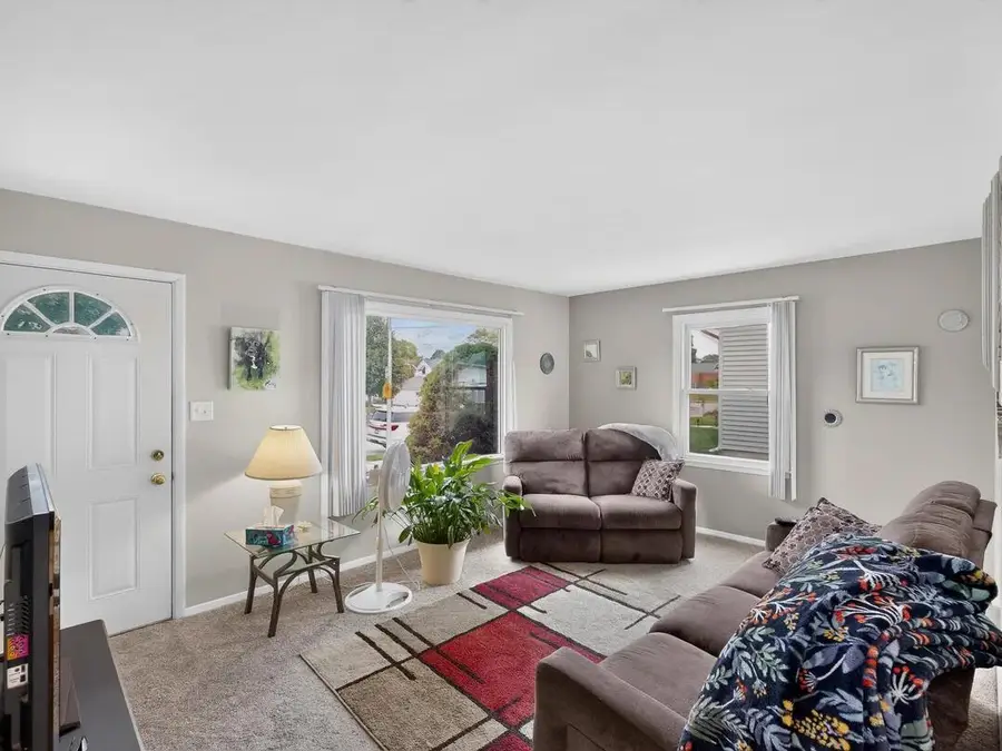 6829 W Arthur AVENUE, West Allis, WI 53219 - #2