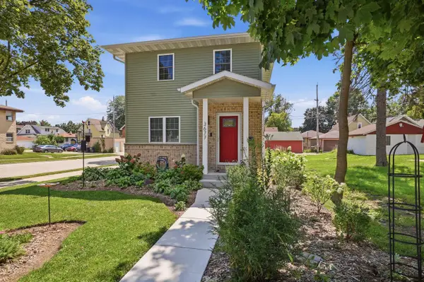 3677 E Carpenter AVENUE, Cudahy, WI 53110