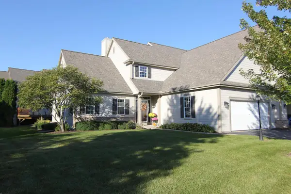 1760 Woodland WAY, Slinger, WI 53086