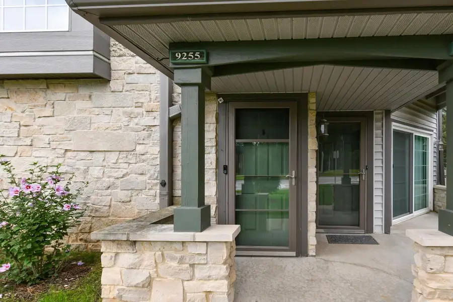 9255 W Forest Home AVENUE, Greendale, WI 53130 - #3