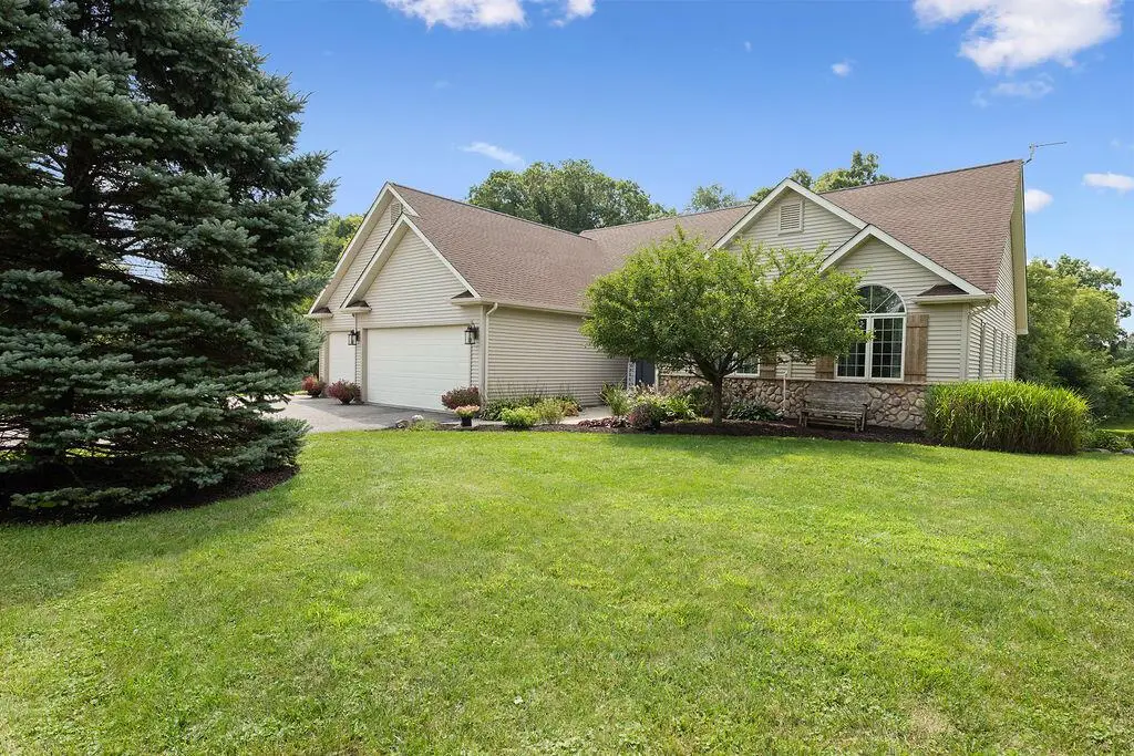 W7265 Robins WAY, Elkhorn, WI 53121 - #1