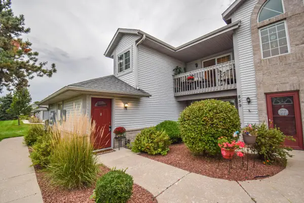 859 Quinlan DRIVE #H, Pewaukee, WI 53072