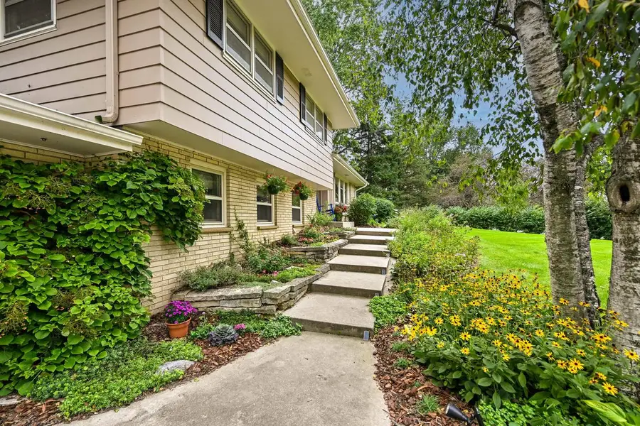 11938 N Ridgeway AVENUE, Mequon, WI 53097 - #3