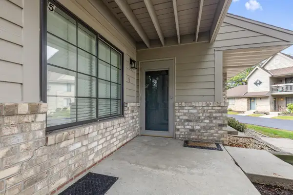N80W12900 Fond Du Lac AVENUE #5, Menomonee Falls, WI 53051