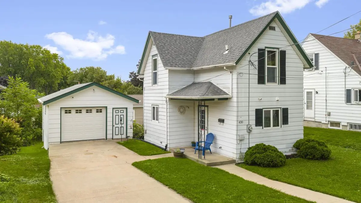 430 Cedar STREET, Hartford, WI 53027 - #1