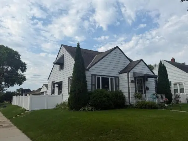 6501 W Artur AVENUE, Milwaukee, WI 53219
