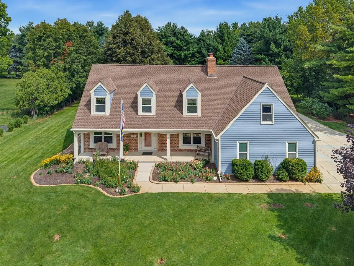 149 Hickory DRIVE, Delafield, WI 53018 - #1