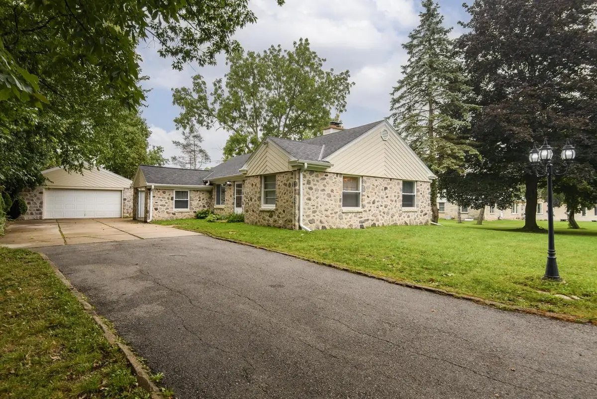 3260 S 124th STREET, West Allis, WI 53227 - #1