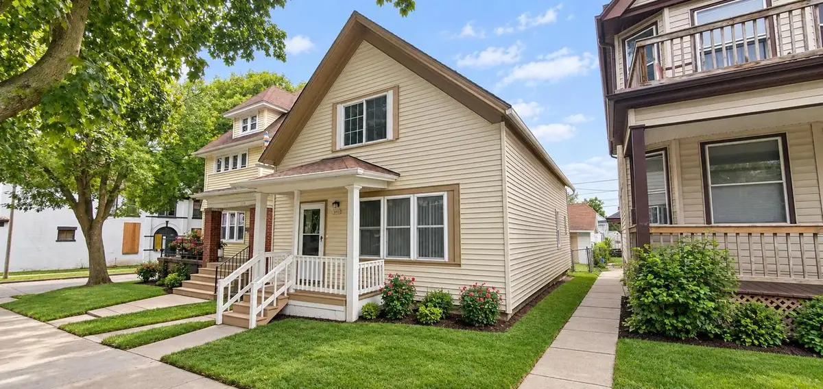 2563 S 8th STREET, Milwaukee, WI 53215 - #1